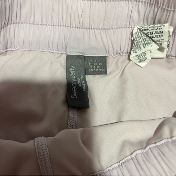 Sweaty Betty Circuit Workout Shorts Light Purple Size 8/10 Medium SB8215 - Picture 10 of 11